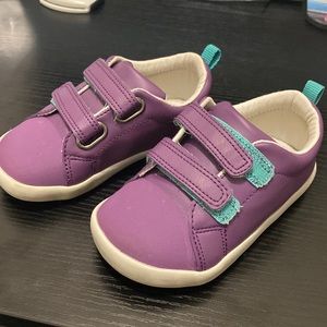 Gently used toddler shoes - size 8